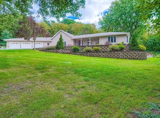 28800 Gaylord Ave, Cannon Falls, MN 55009