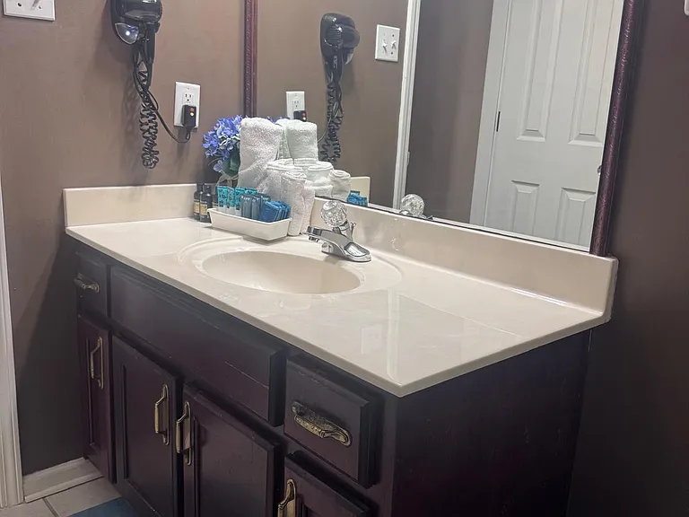 1573 Siskin Dr — Photo 3