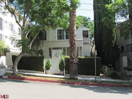 3rd image of 1134 Larrabee St #4