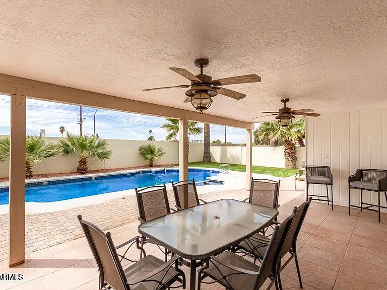 956 Castillo Dr E — Photo 31