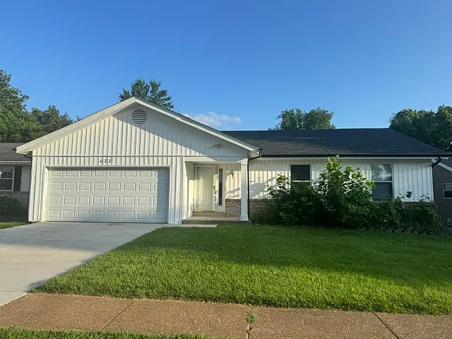 432 Tumulty Dr — Photo 1