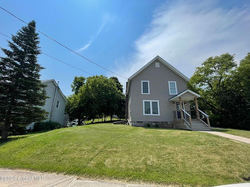 3rd image of 10 Treadway Street