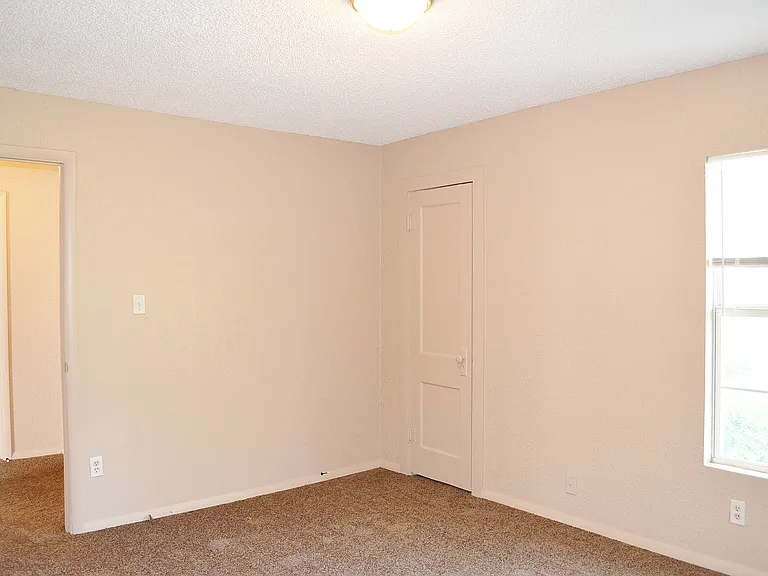 4821 S 27th West Ave — Photo 8