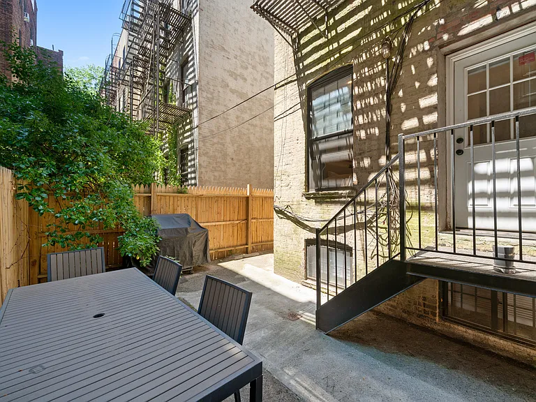507 8th Ave #1B — Photo 2