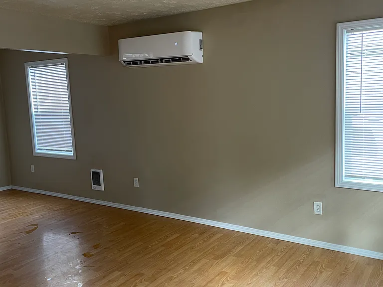9221 SE Schiller St — Photo 3
