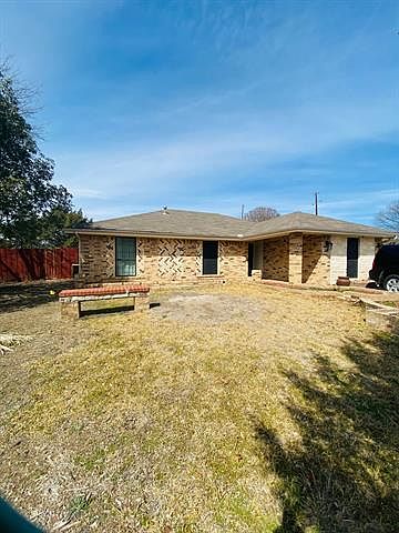 1st image of 205 Madre Cir