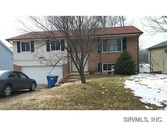 1832 Port Ln photo 1