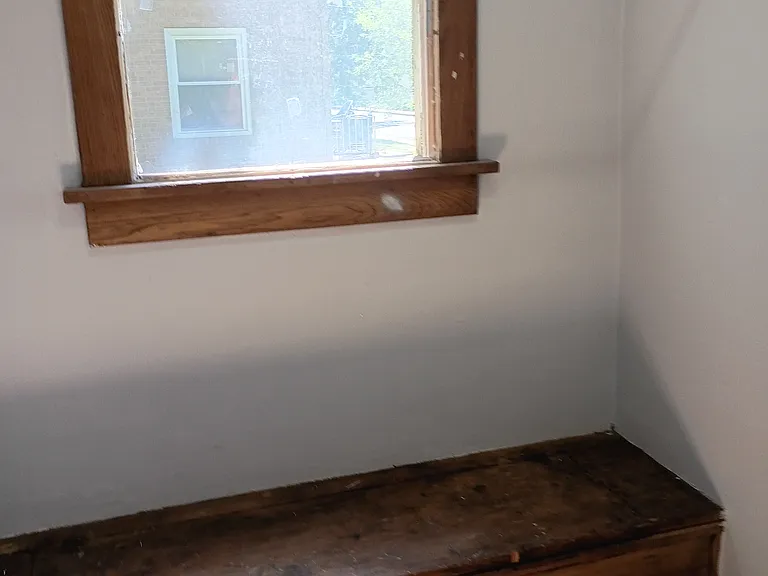 2709 W Hayes St — Photo 5