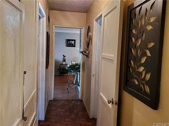 5th image of 8844 Murietta Ave