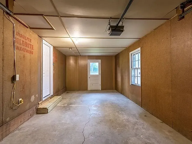 1125 Windsor Dr — Photo 18