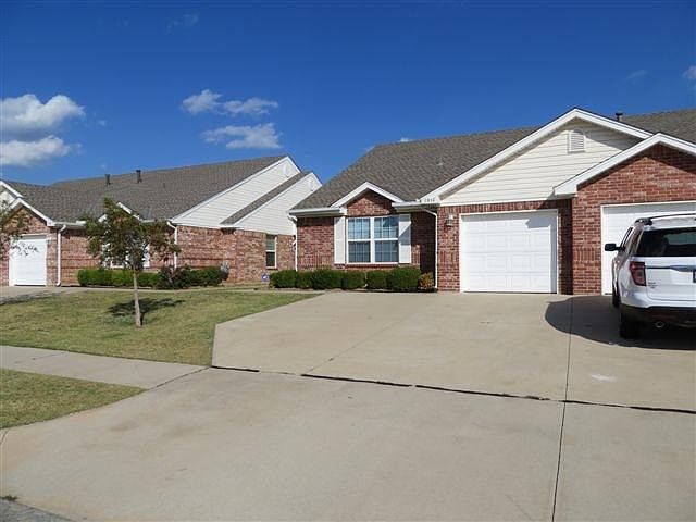 This rental is one half of a duplex unit.