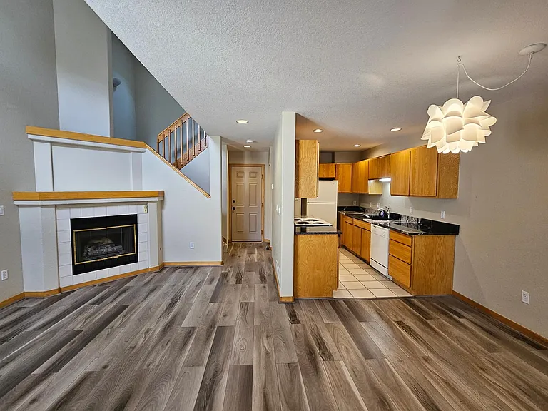622 Ridgeview Dr — Photo 4