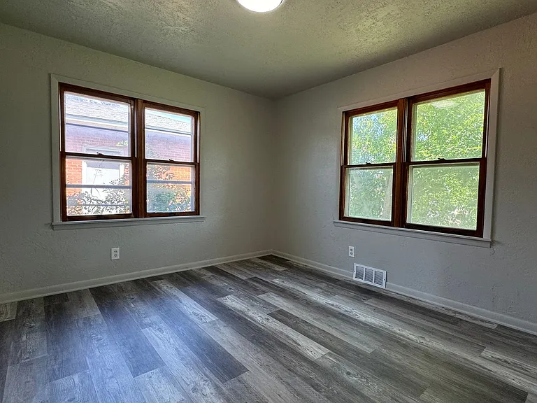 3818 NW Lake Ave — Photo 9