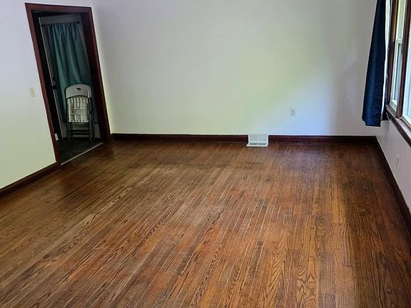 2nd image of 14442 Porterfield Hwy