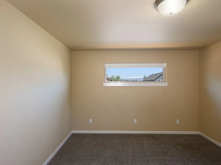 20468 Brentwood Ave — Photo 15