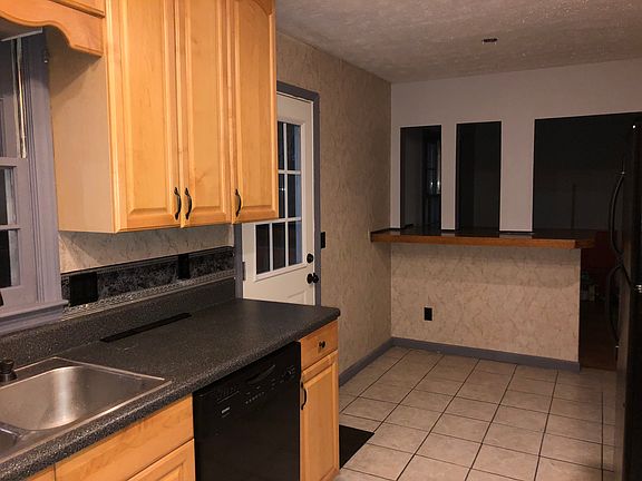 3rd image of 1261 Summit Links Ct