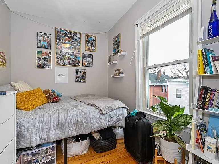 44 Hillside St #1D — Photo 9