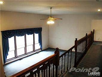 5th image of 585 Coach Light Ln