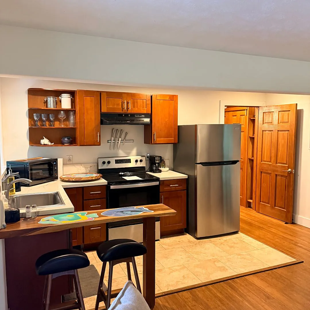Furnished 2-Bedroom Ohana in Haik Utilities Included — Photo 4