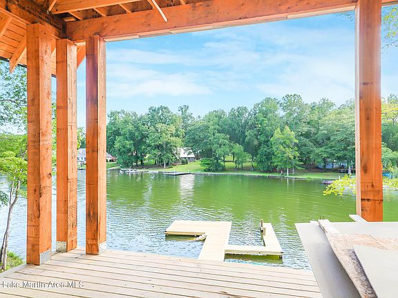 3rd image of 152 Waterfront Way