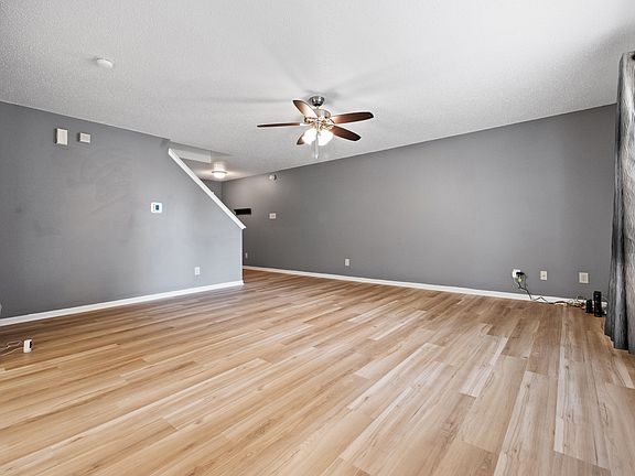 3rd image of 6206 Alonzo Dr