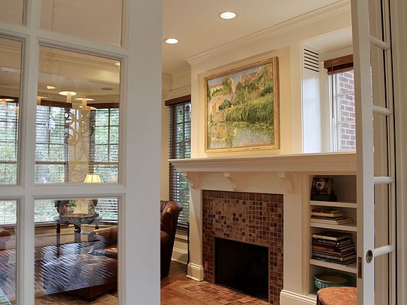 3rd image of 1547 Knollwood Ln