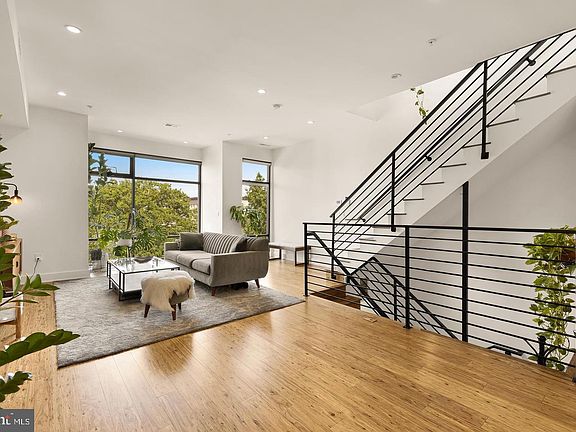 2nd image of 3819 14th St NW Room 4