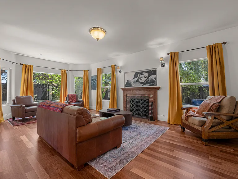 8302 S Sepulveda Blvd — Photo 78