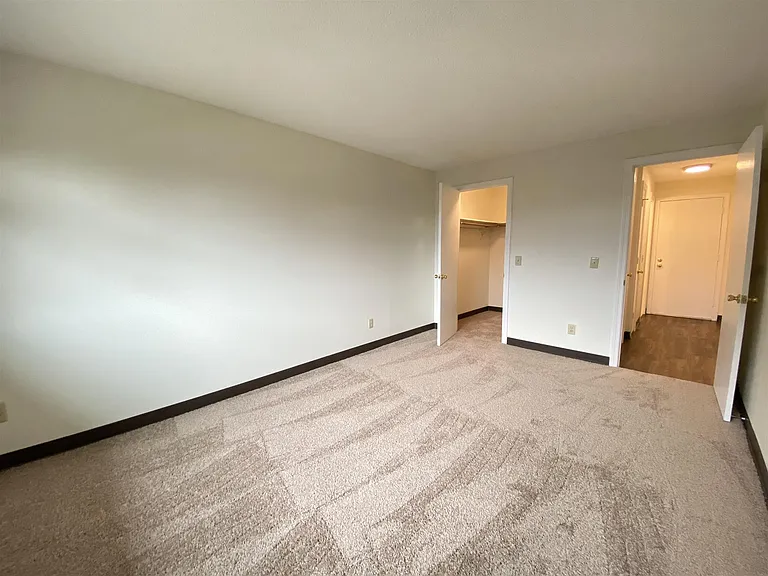 383 Huse Rd #9 — Photo 21