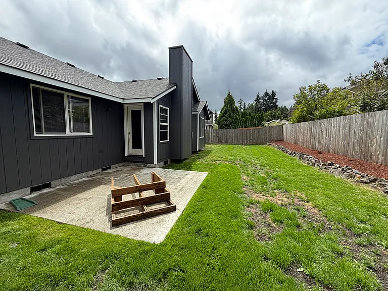 3309 Davis Ct NE — Photo 19