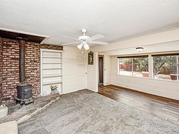 3rd image of 69750 Sugarloaf Ave
