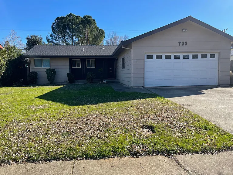735 Christine Ave — Photo 1