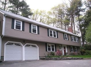 11 Brookfield Rd, Dover, MA 02030