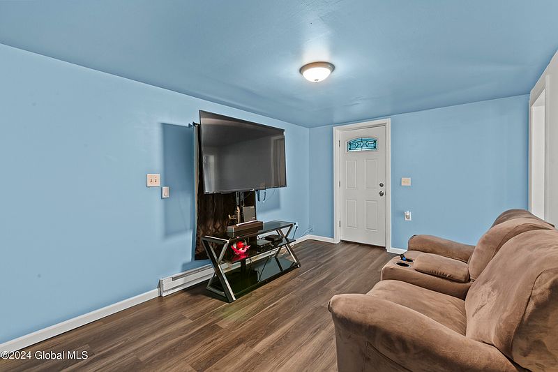 5th image of 208 Dailey Place