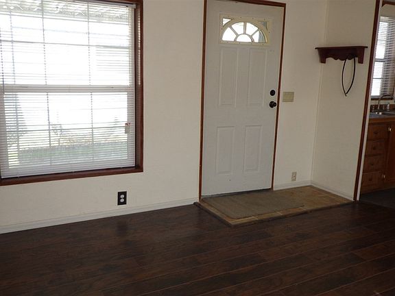3rd image of 193 Honeysuckle Cir