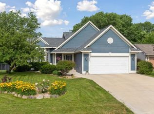 2358 Holly Ave N, Oakdale, MN 55128