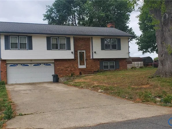 5819 Up A Way Dr, Fredericksburg, VA 22407