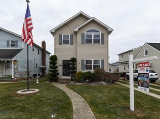 2688 Rosebud Avenue, Merrick, NY 11566