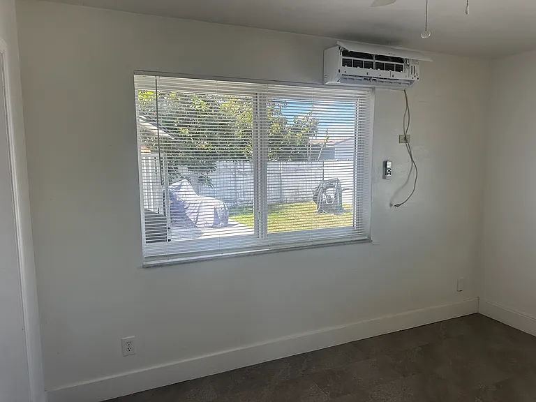 4100 SW 115th Ave — Photo 4