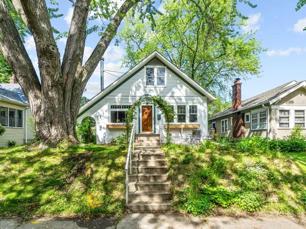 441 Saratoga St S, Saint Paul, MN 55105