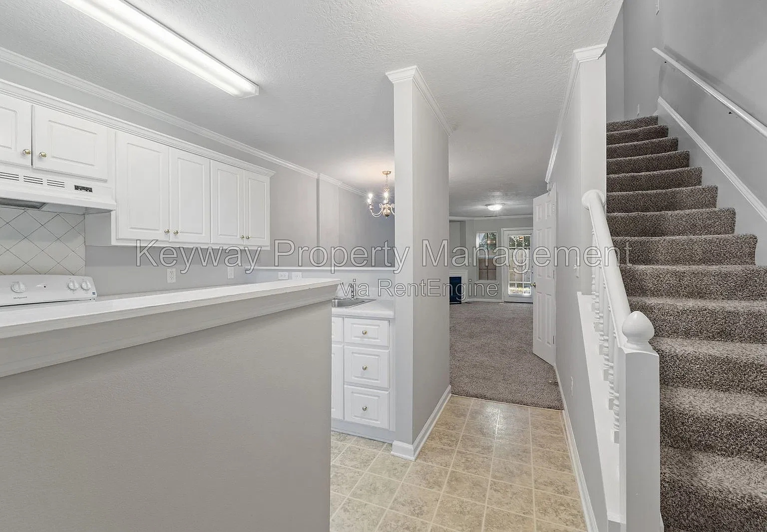 2 bed, 1.5 bath, 1120 sqft, $1,300 — Photo 4