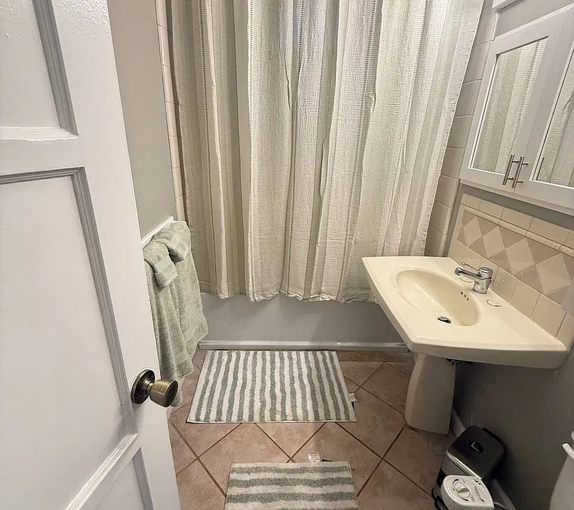912 Marco Pl