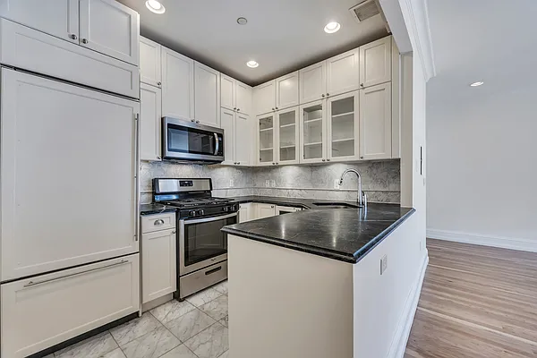 Sold by Compass | media 4