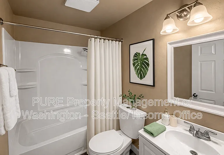 15501 Grant Ave SW #3 — Photo 2