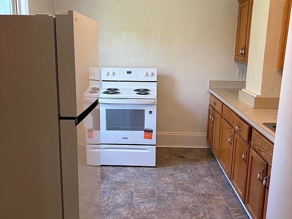 4th image of 1205 15th St SE #B