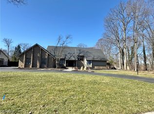 244 Hunters Hollow Dr SE, Warren, OH 44484