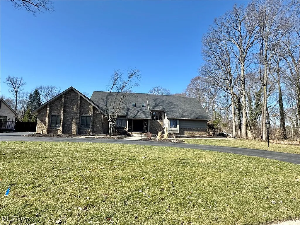 244 Hunters Hollow Dr SE photo 1