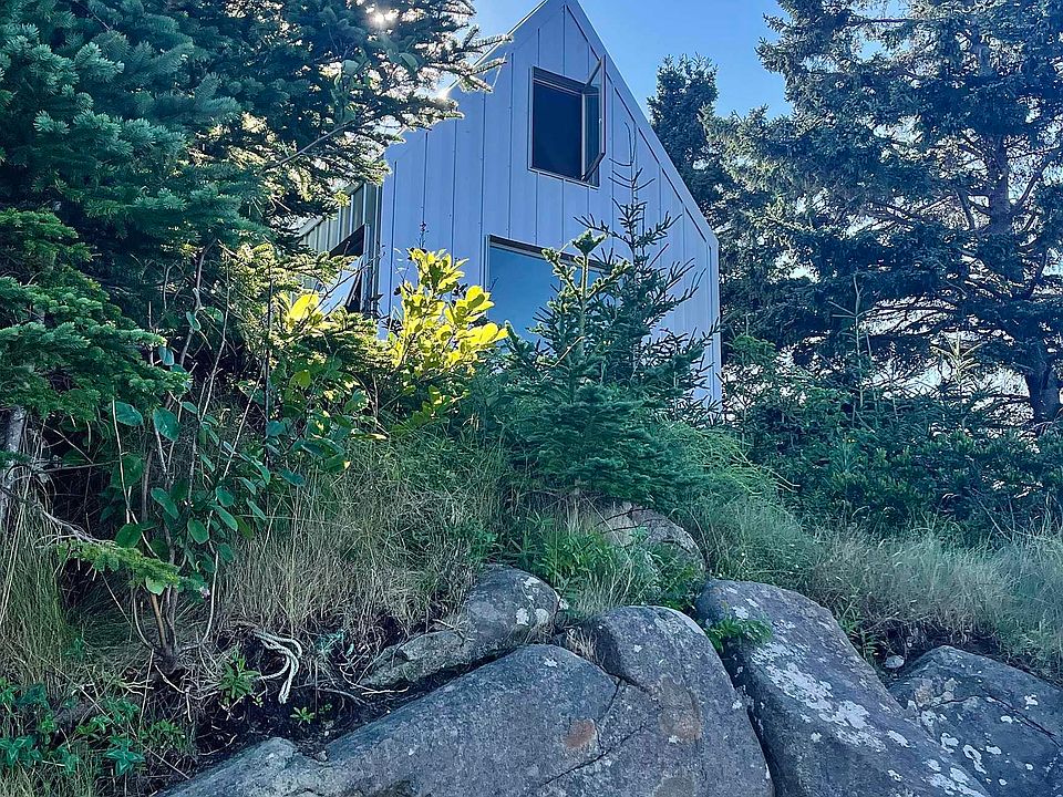 1st image of 61 Little Harbour Rd