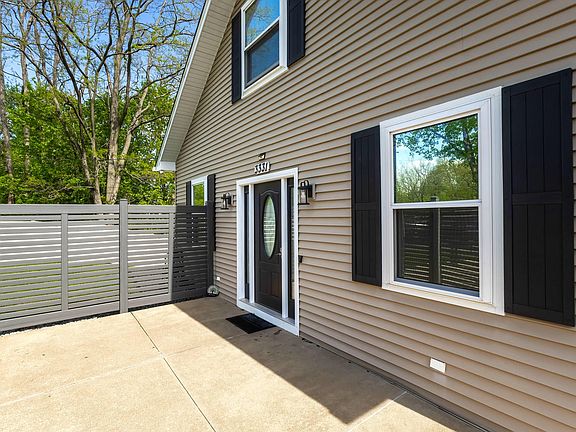 4th image of 3331 Hobson Ave