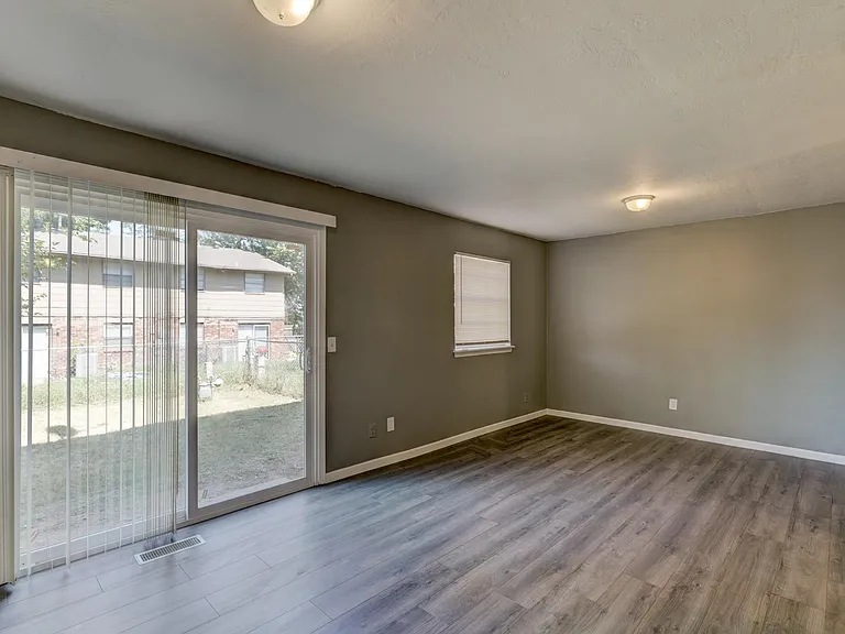 3802 Penny Dr #3802 — Photo 2